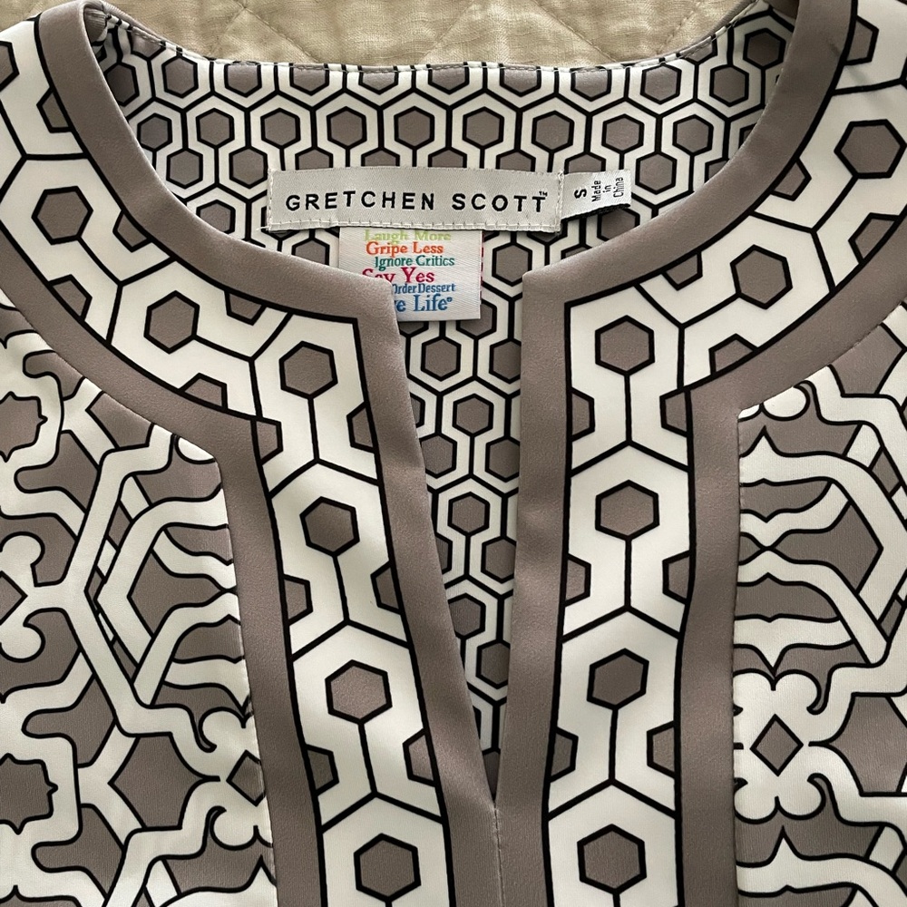 Gretchen Scott Designs White and Gray Geometric Tunic - Picture 3 of 3